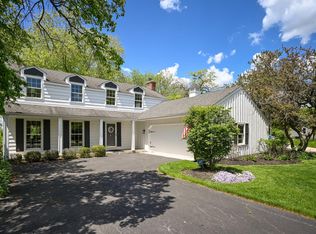 1496 Gone Away Ct, Wheaton, IL 60189