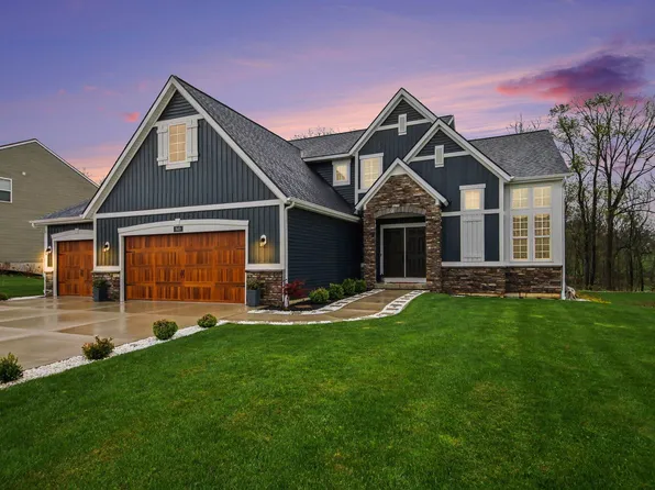 849 Waters Bluff Dr, Byron Center, MI 49315