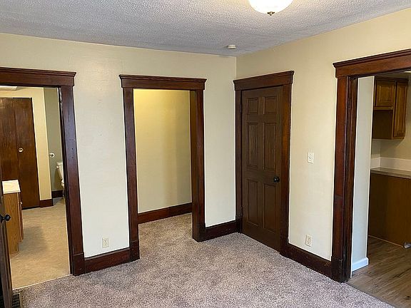 5th image of 1839 West Ave
