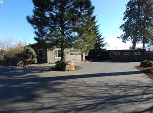 1101 Country Club Rd, Hood River, OR 97031