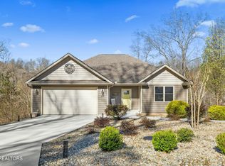 430 Larayne Hollow Rd, Sharps Chapel, TN 37866