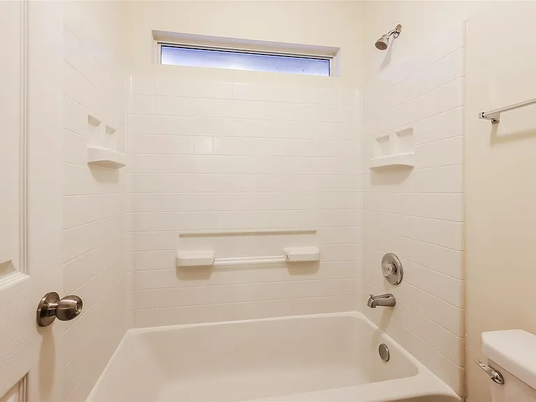 12258 Gemma — Photo 16