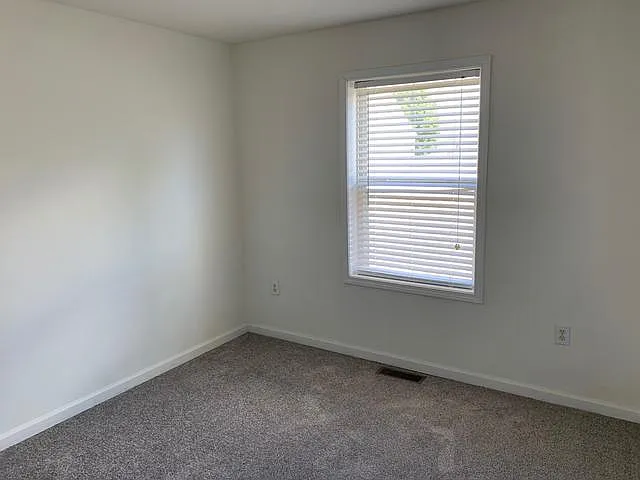3 bed, 1232 sqft, $1,800 — Photo 4