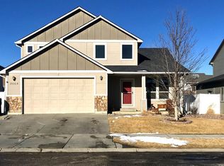 2002 24th St W, Williston, ND 58801