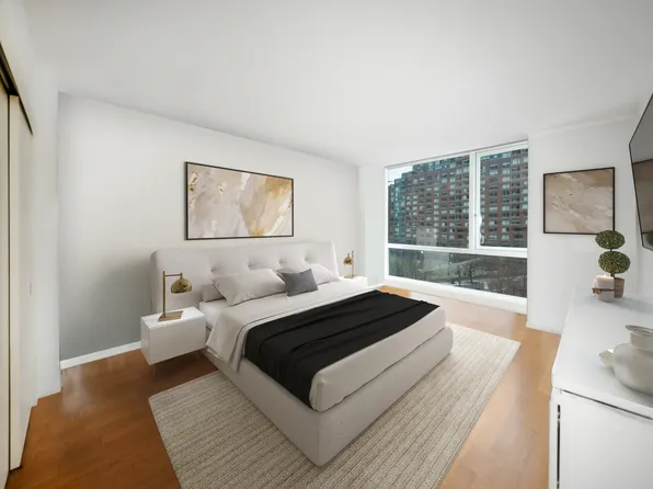 200 Chambers Street image 3 of 10