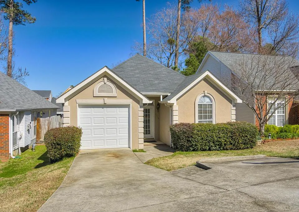 2525 Commons Trce