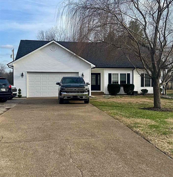 1st image of 5448 Dee Acres Dr