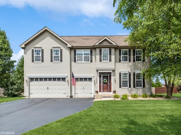 7020 Liam Ln, McHenry, IL 60050
