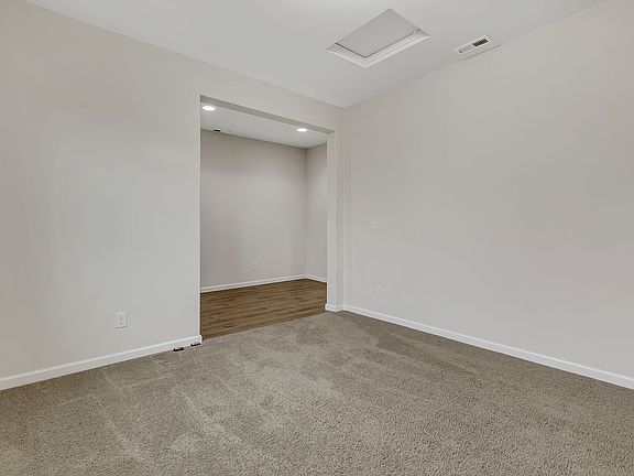 5th image of 7040 Tahoe Dr SE