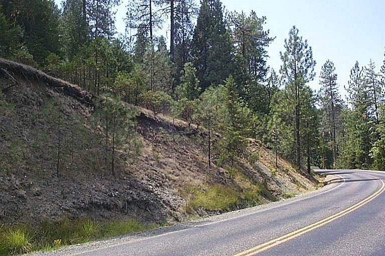2nd image of 2173 Happy Camp Rd
