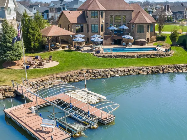 13400 Cambridge Cove Way, McCordsville, IN 46055