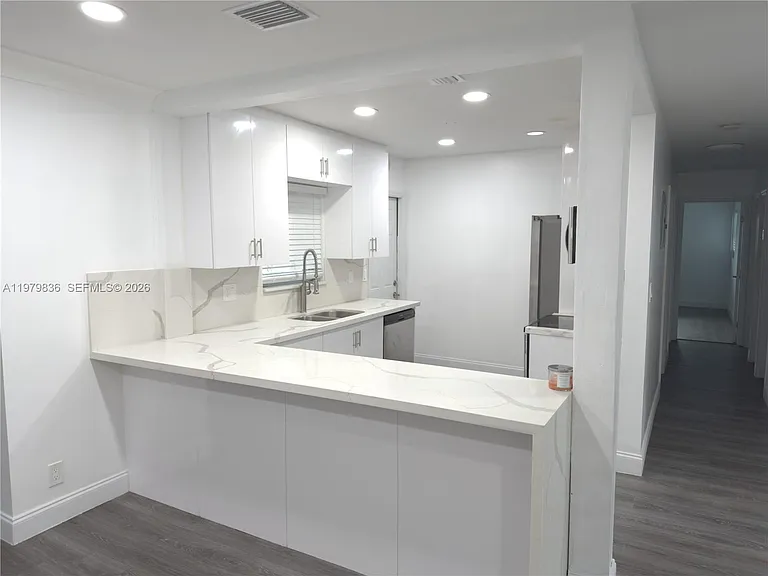 1403 Adams St — Photo 14