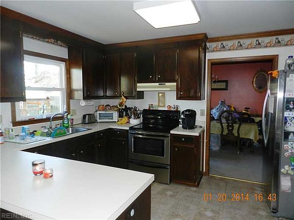 4th image of 928 Chartwell Dr
