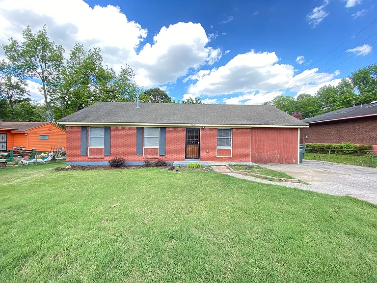 4628 Jonquil Ln — Photo 1