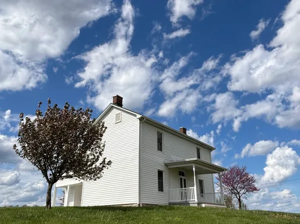 5030 Middle Rd, Winchester, VA 22602