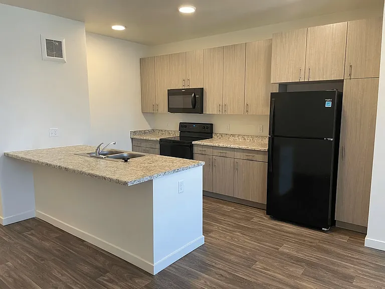Academy Heights Apartments — Photo 4