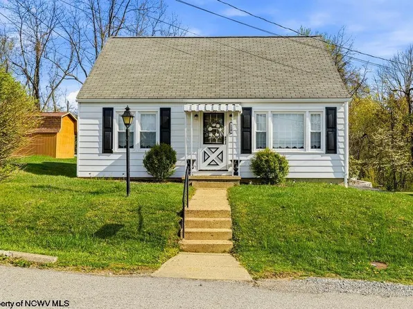 110 E Smith St, Bridgeport, WV 26330