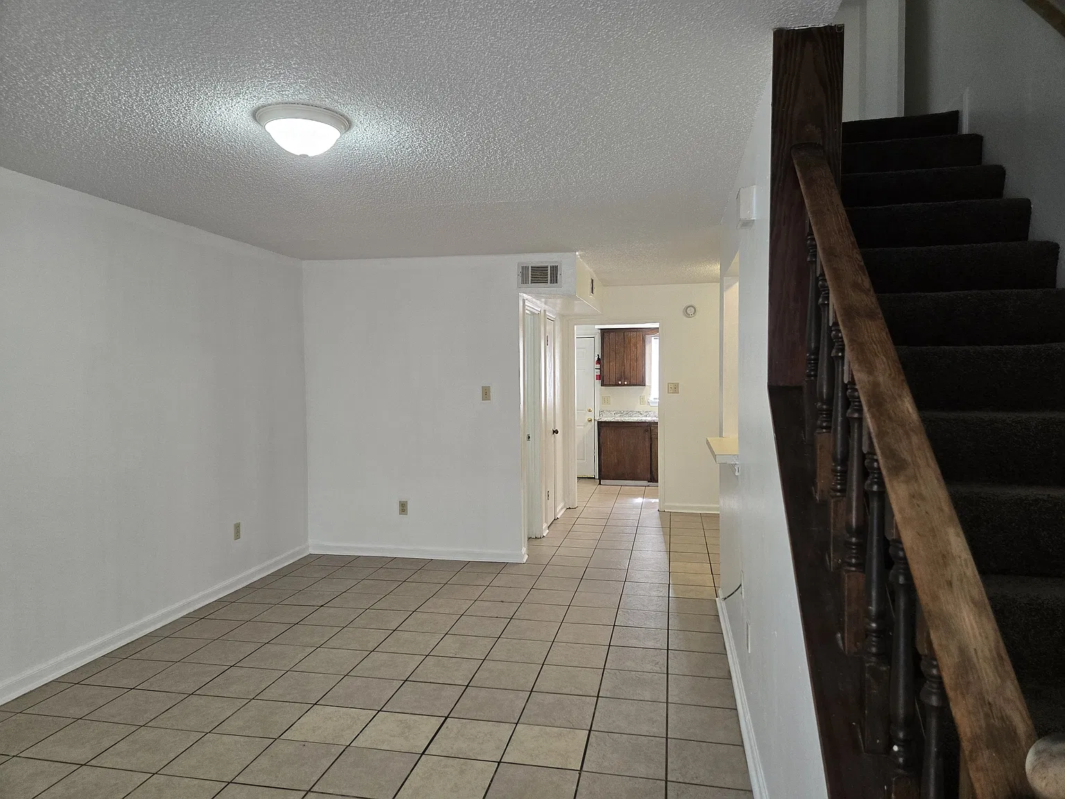 109 B Oakridge Ave - 1 — Photo 3