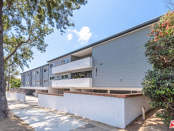 3rd image of 2021 California Ave APT 14