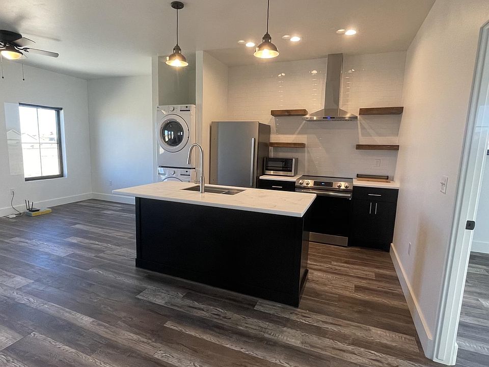 All new appliances and zone control heating and cooling