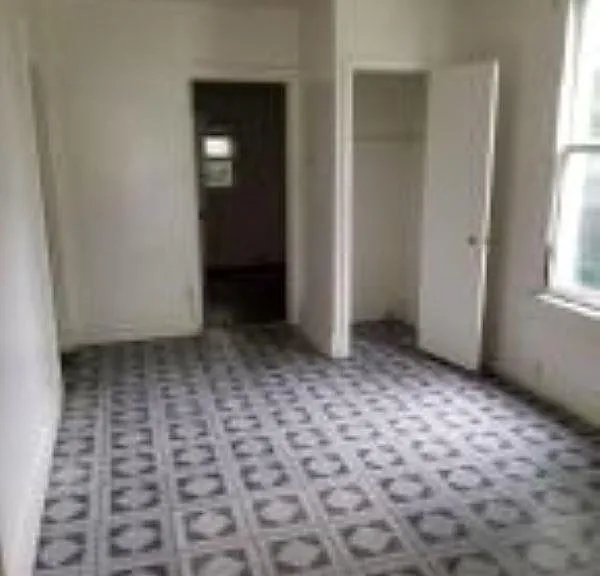 3207 Grand Ave — Photo 3