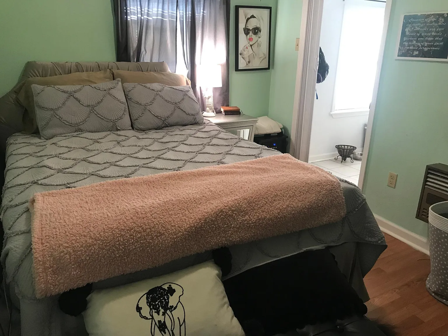 1 bed, 450 sqft, $650 — Photo 1