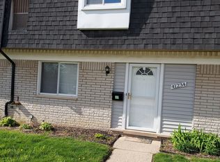41234 N Woodbury Green Dr, Belleville, MI 48111