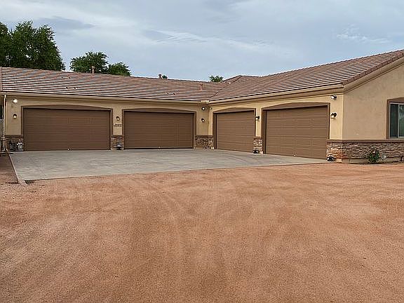 8 car oversized garages