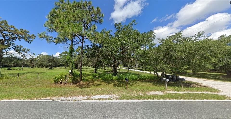 2nd image of Tiger Lake Rd