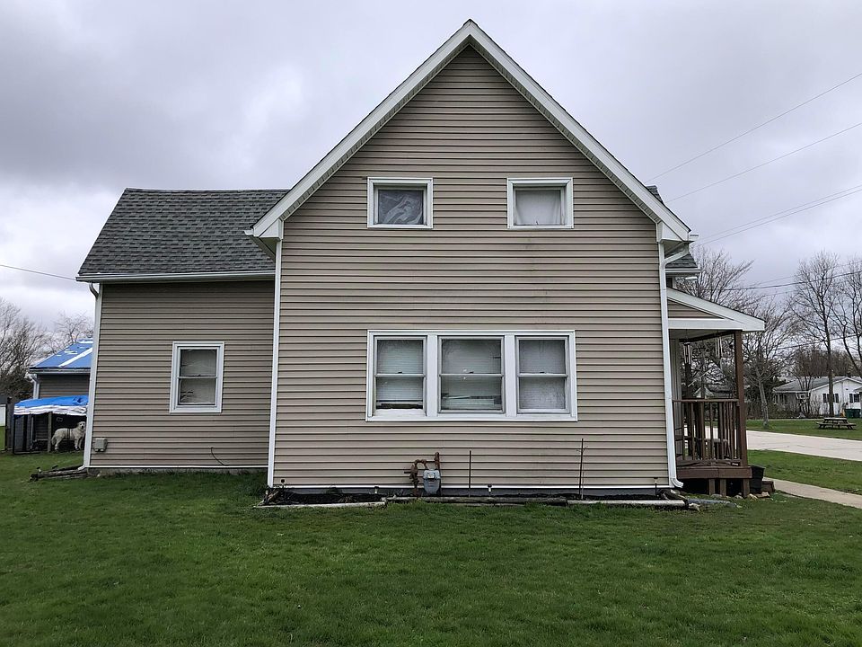 1st image of 102 W Satin St