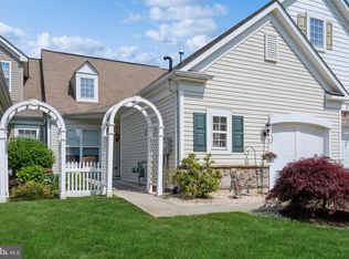3 Falcon Ct, Hamilton, NJ 08690