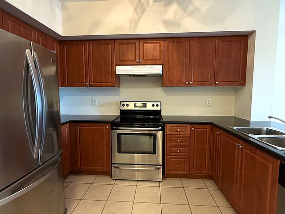 2nd image of 9451 Jane St #301
