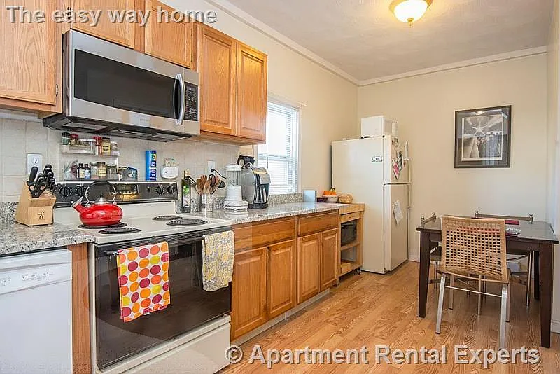 Building Photo - 1105 Cambridge St #1A