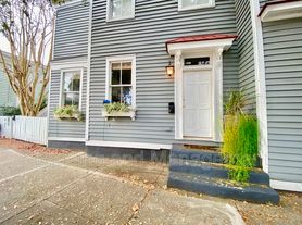 25 Chapel St, Charleston, SC