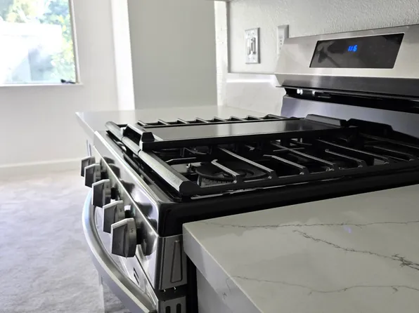 The Redlands Apartments, 1075 W State St #E203, Redlands, CA 92373