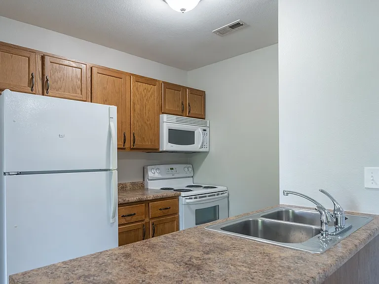Arbor Ridge Apartments — Photo 20