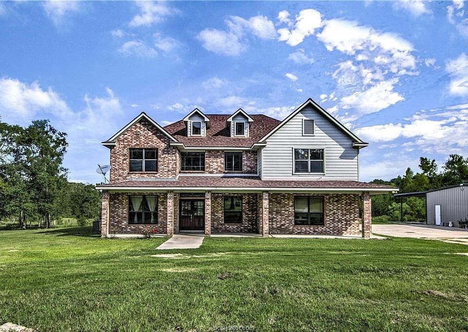 Beautiful Country Estate Home!