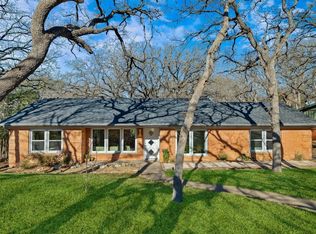 1720 Danciger Dr, Fort Worth, TX 76112