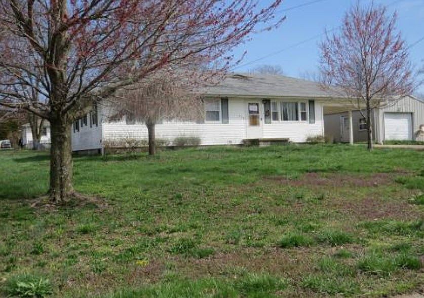 2nd image of 513 W Nevada St