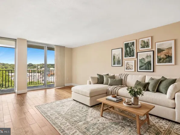 4600 S Four Mile Run Dr APT 927, Arlington, VA 22204
