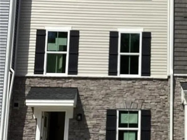 107 Pocosin Path #8D, Poquoson, VA 23662