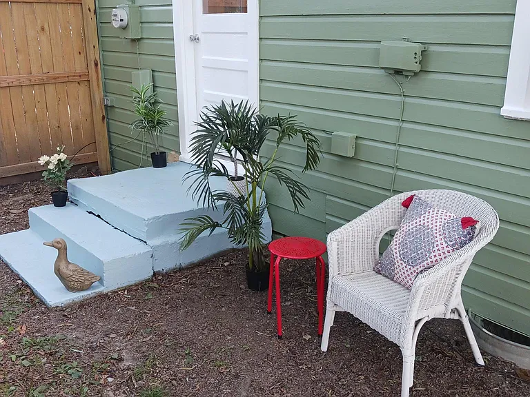 1/2 Caddel St — Photo 47