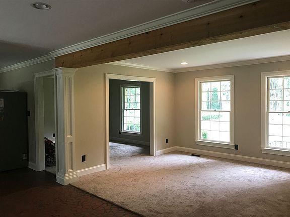 5th image of 605 Smithbriar Dr