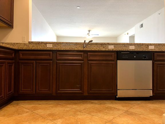 4th image of 4177 N Orange Blossom Trl Unit 508