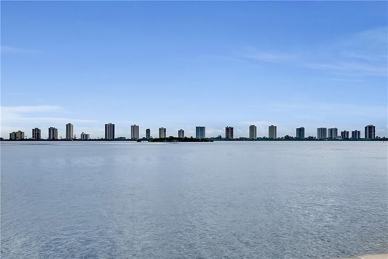 1st image of 110 Shore Ct