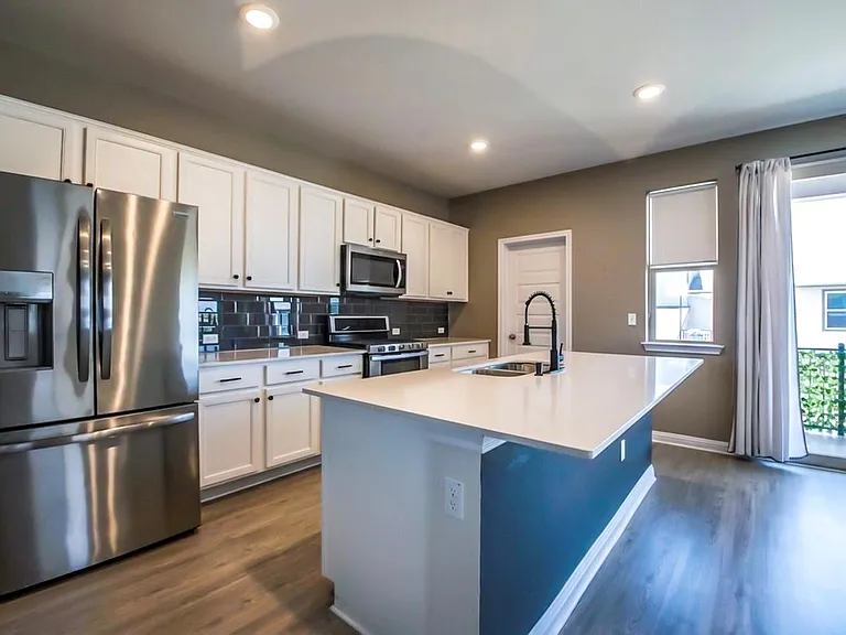 8306 Mandela Bnd — Photo 27