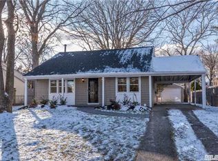 23 Burns Ave, Melville, NY 11747