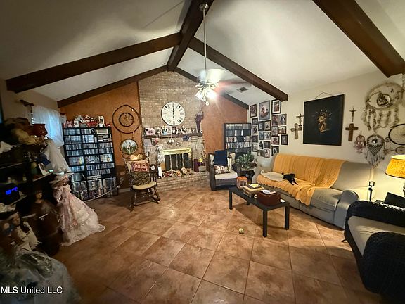 4th image of 15303 Northwood Hills Dr