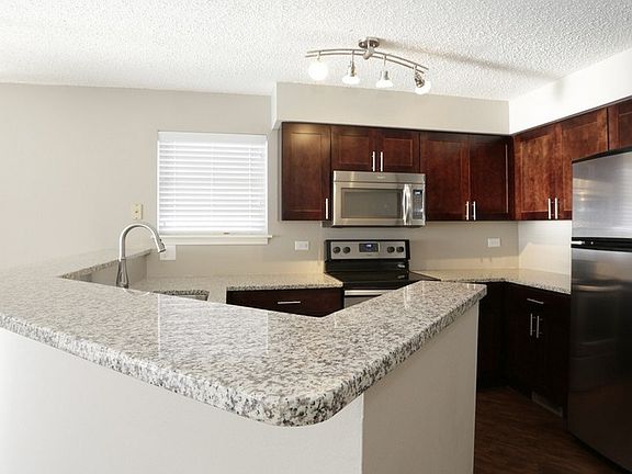 Gourmet kitchen