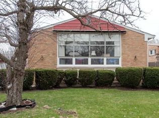 538 Hibbard Rd, Wilmette, IL 60091